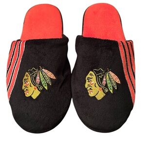 NWOT NHL Chicago Blackhawks Plush Slide Slippers Men’s XL 13-14 Embroidered Logo